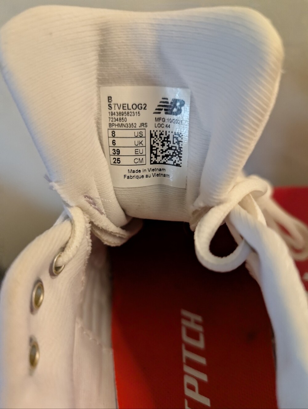 White And Gold New Balance Urban Everyday Sneakers New In Redbox! Women's 8 - Picture 10 of 16